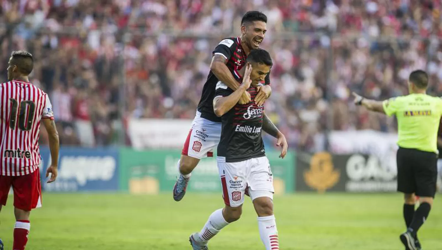 Claudio Bieler celebrando un gol. ARCHIVO