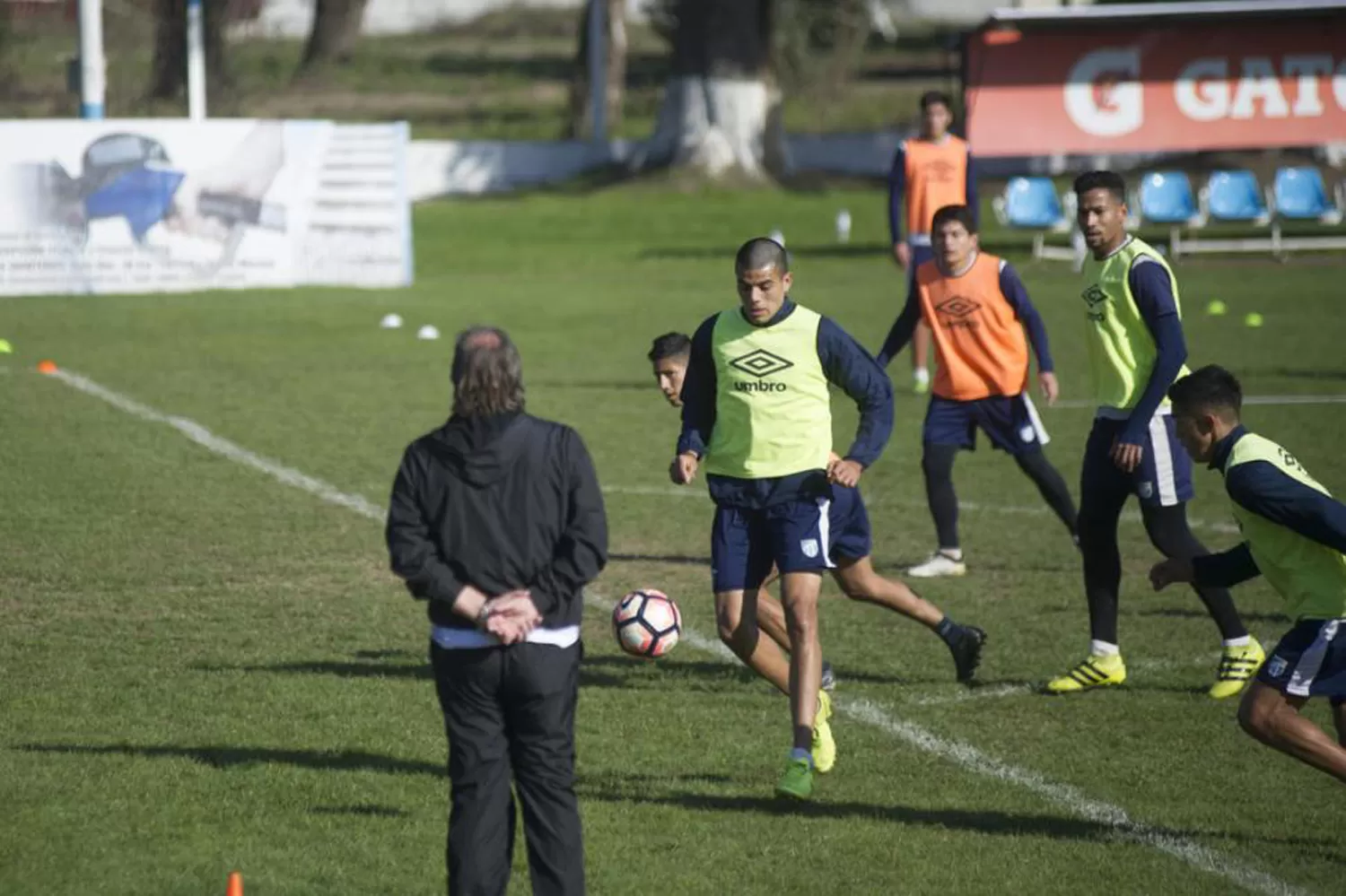 NUEVO ENFRENTAMIENTO. Con Osores entre los titulares, Atlético volverá a visitar a Independiente. (ARCHIVO LA GACETA)