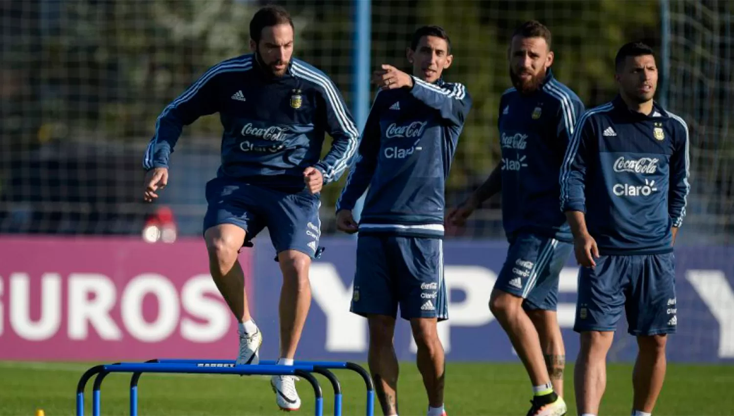 ADENTRO. Higuaín, Di María, Otamendi y Agüero figuran en la lista de Sampaoli. (ARCHIVO)