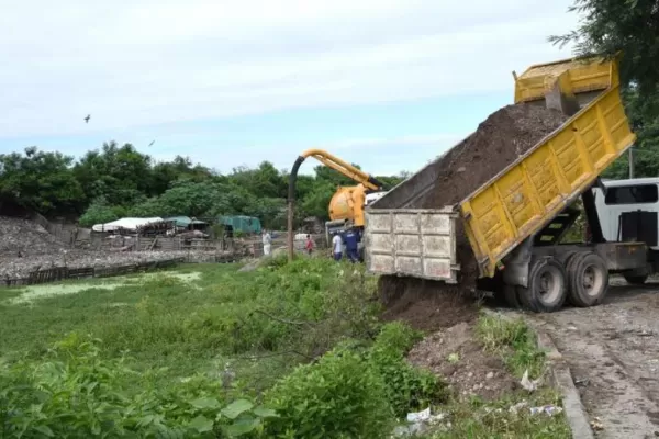 El Municipio termina la plaza de Los Vázquez, donde antes estaba una laguna contaminante