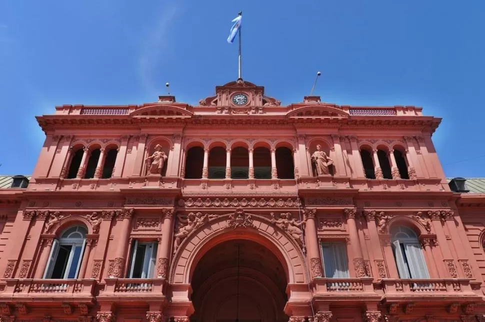 ADMINISTRACIÓN PÚBLICA. Hay 280.000 estatales en la planta nacional. archivo