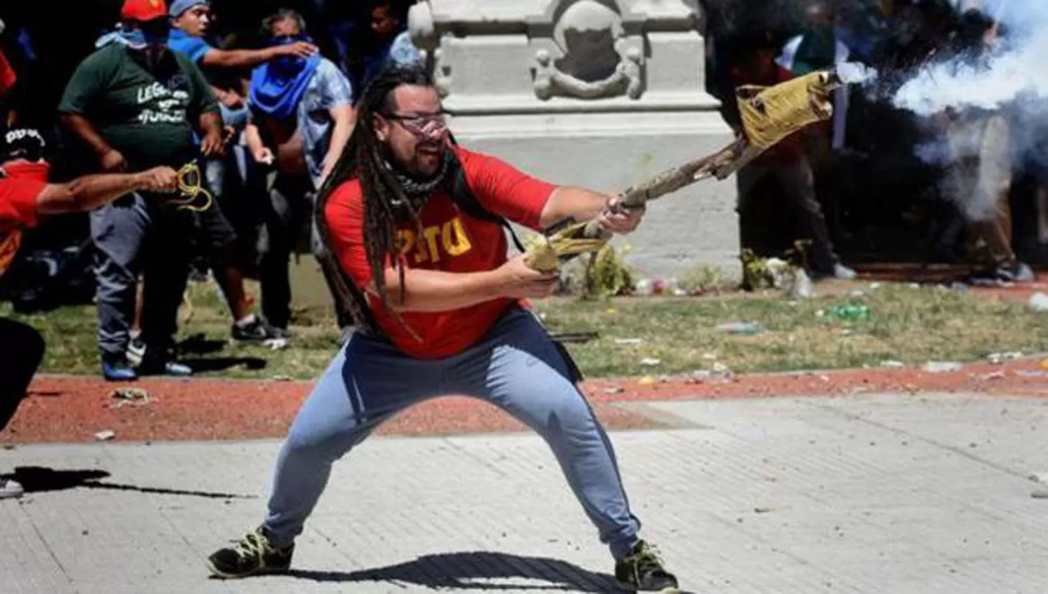 SEBASTIÁN ROMERO. El momento en el que Romero dispara contra la Policía. ARCHIVO