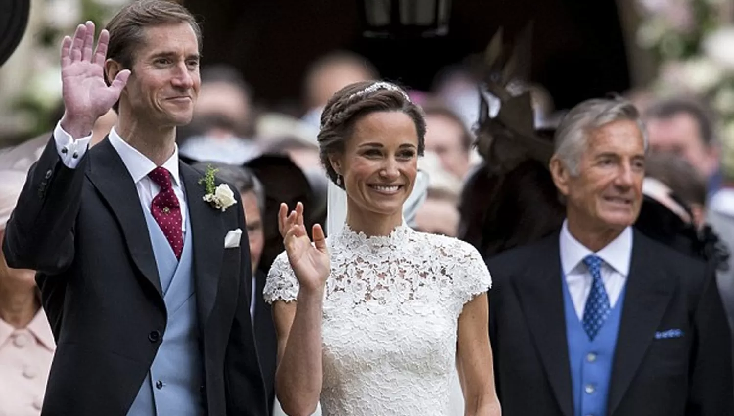 JAMES, PIPPA Y DAVID. FOTO TOMADA DE CARAS.MX