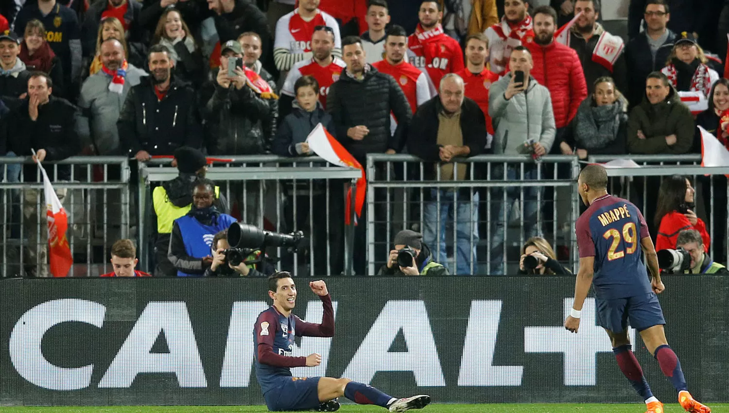 El argentino celebró en el nuevo título que consiguió el PSG. REUTERS