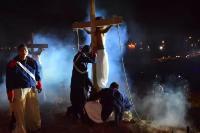 Cientos de personas participaron de las pasiones a lo largo de la provincia