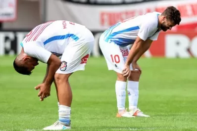 Arsenal empató y descendió a la B Nacional