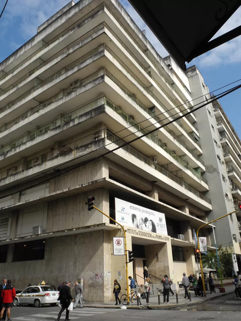 MEJORAS EDILICIAS. El gremio reclama que se remodele el Subsidio. la gaceta / Foto de José Nuno