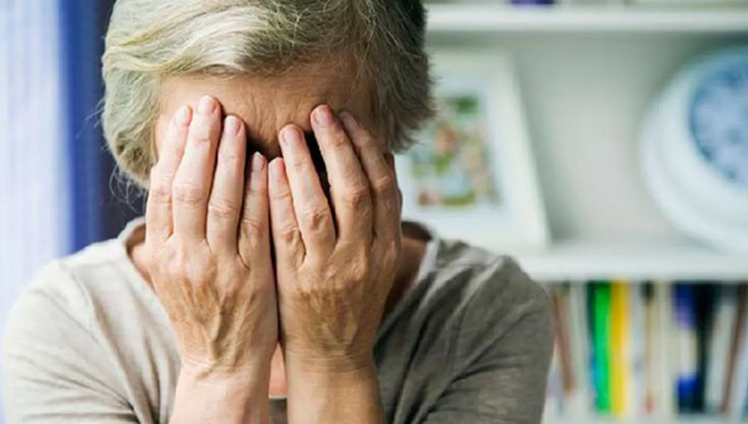 VÍCTIMAS. Los ancianos suelen ser las víctimas preferidas por los estafadores. ARCHIVO