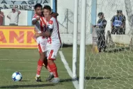 San Martín toca el cielo con las manos