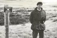 Pedí a Londres un ataúd para cada chico, contó el inglés que sepultó a los argentinos en Malvinas