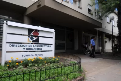 Manzur, por decreto, eleva el tope de compras directas para la DAU de $300.000 a $850.000