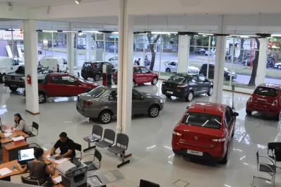 La venta de autos 0 km quebró un nuevo récord en marzo y completó el mejor trimestre de la historia