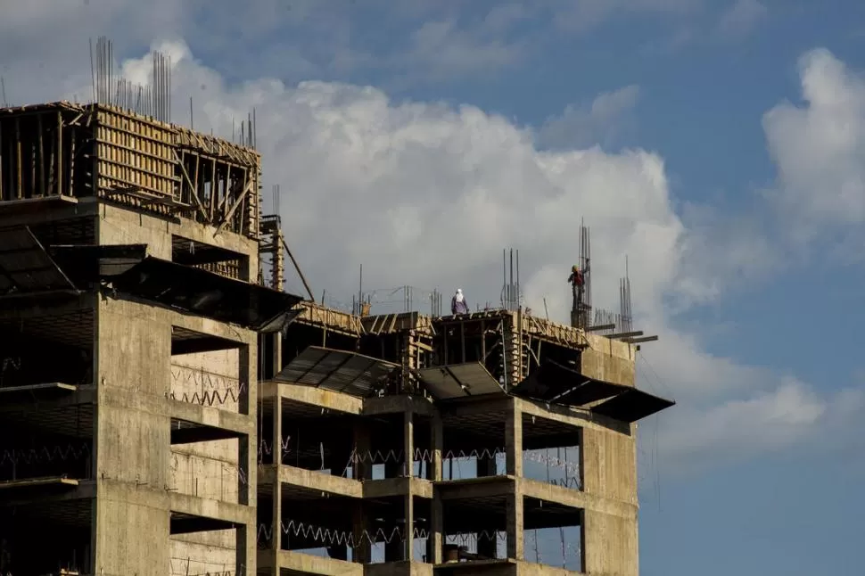 MÁS TRABAJO. Durante el 2017 mejoró visiblemente la tasa de empleo. la gaceta / FOTO JORGE OLMOS  SGROSSO