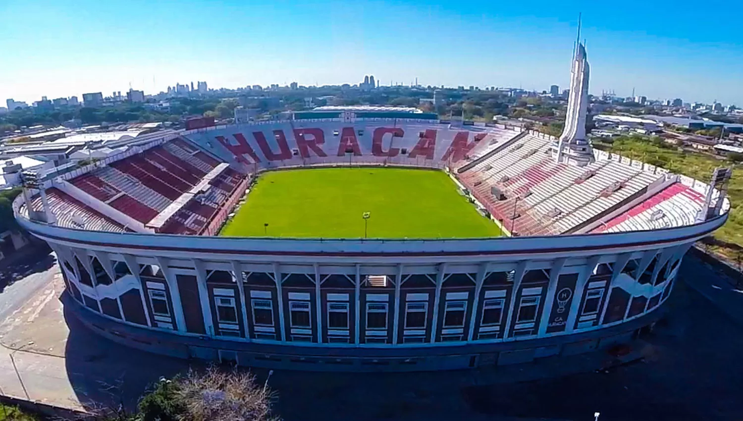 EL ESTADIO DE HURACÁN. Los hechos sobrenaturales ocurren debajo de estas tribunas. FOTO TOMADA DE CLUB ATLÉTICO HURACÁN