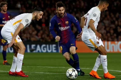 Barcelona goleó 4-1 a Roma y puso un pie en las semifinales