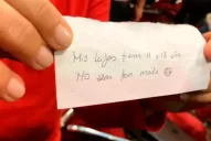 Video: así fue la entrega del polémico papelito de Caputo a la diputada Cerruti