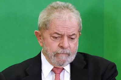 La Justicia de Brasil le ordenó a Lula da Silva que se entregue a la Policía