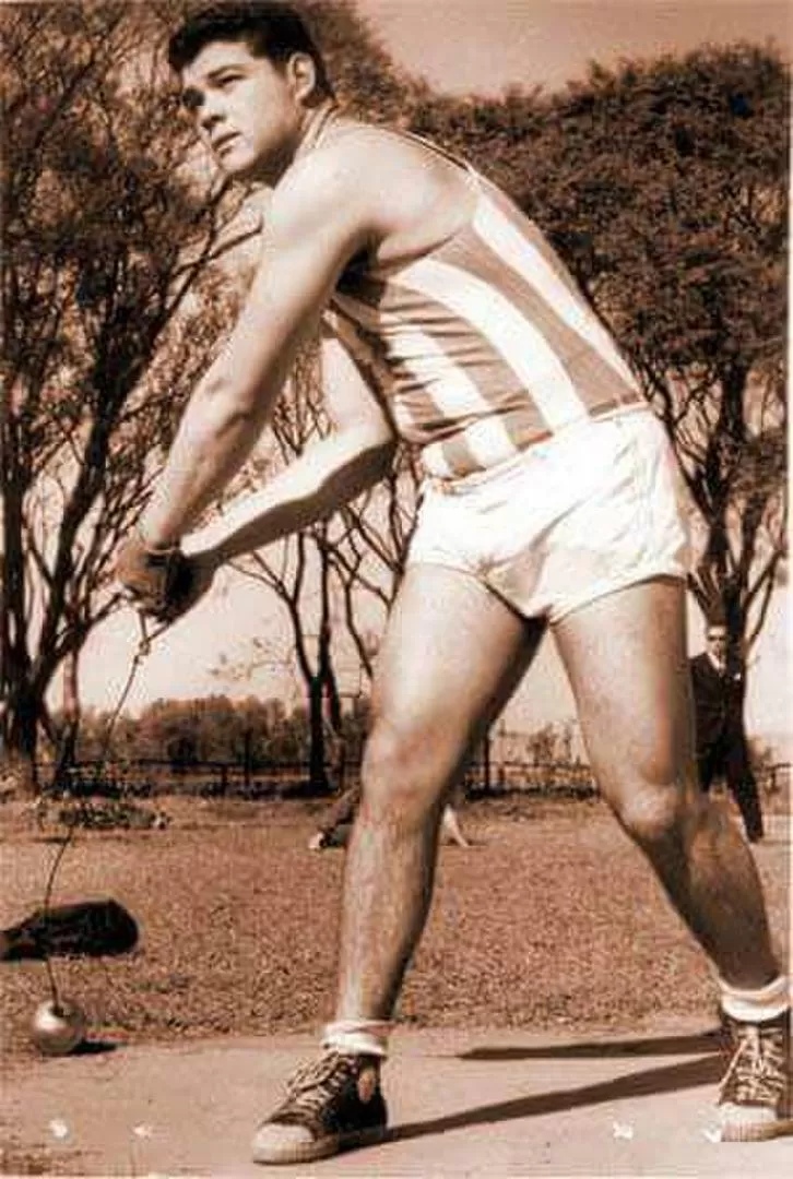 EN ACCIÓN. José Vallejo fue tapa de la revista “El Gráfico” en su época de gloria.  