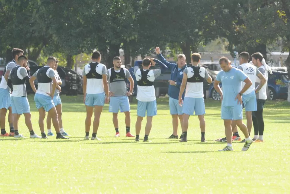 ¿CUÁNTOS CAMBIOS HARÁ? Zielinski decidirá hoy qué equipo pondrá ante Newell’s. Se esperan variantes tras los partidos contra Independiente y contra Peñarol.  la gaceta / foto de franco vera