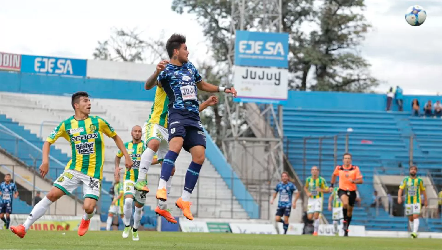 PERDIÓ EN SU CASA. Gimnasia de Jujuy no pudo con Aldosivi. (FOTO EL TRIBUNO DE JUJUY)