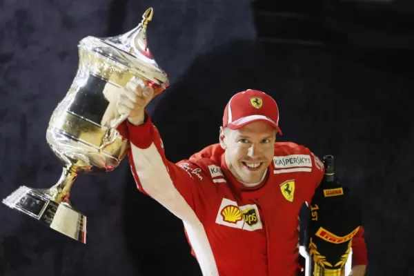 Vettel condujo nuevamente su Ferrari a la victoria