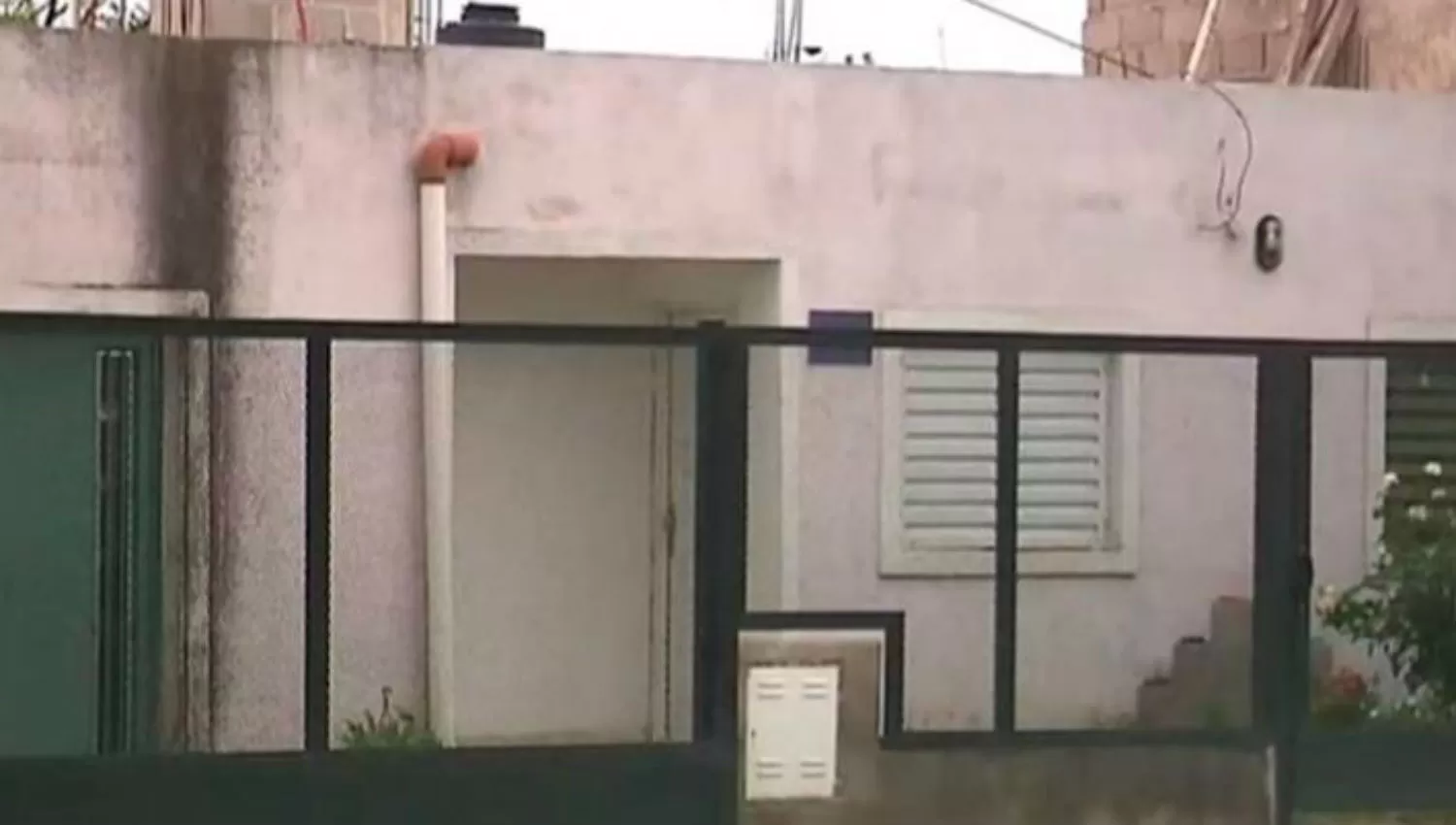 MAL MOVIMIENTO. Esta es la casa donde entró el ladrón. IMAGEN DE ELDOCE.TV
