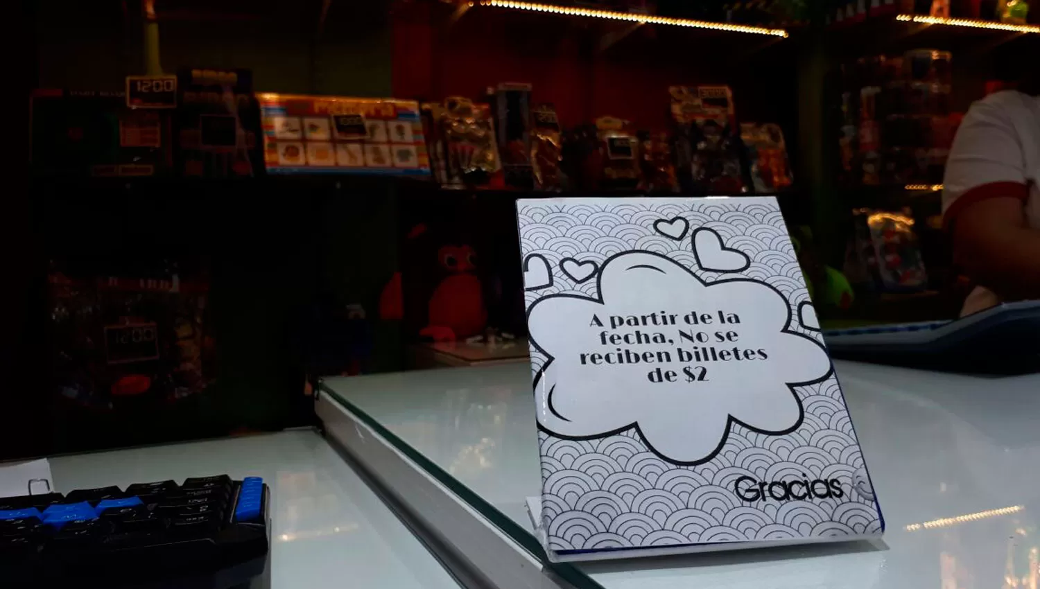 NO SE RECIBEN BILLETES DE $2. Algunos comercios dejaron de recibirlos antes de la fecha límite. LA GACETA/ CAMILA CARCELLER