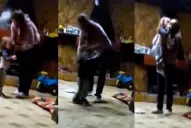 Lo estaba ahogando en la bañera, contó la niñera que filmó a la madre que golpeaba a su hijo