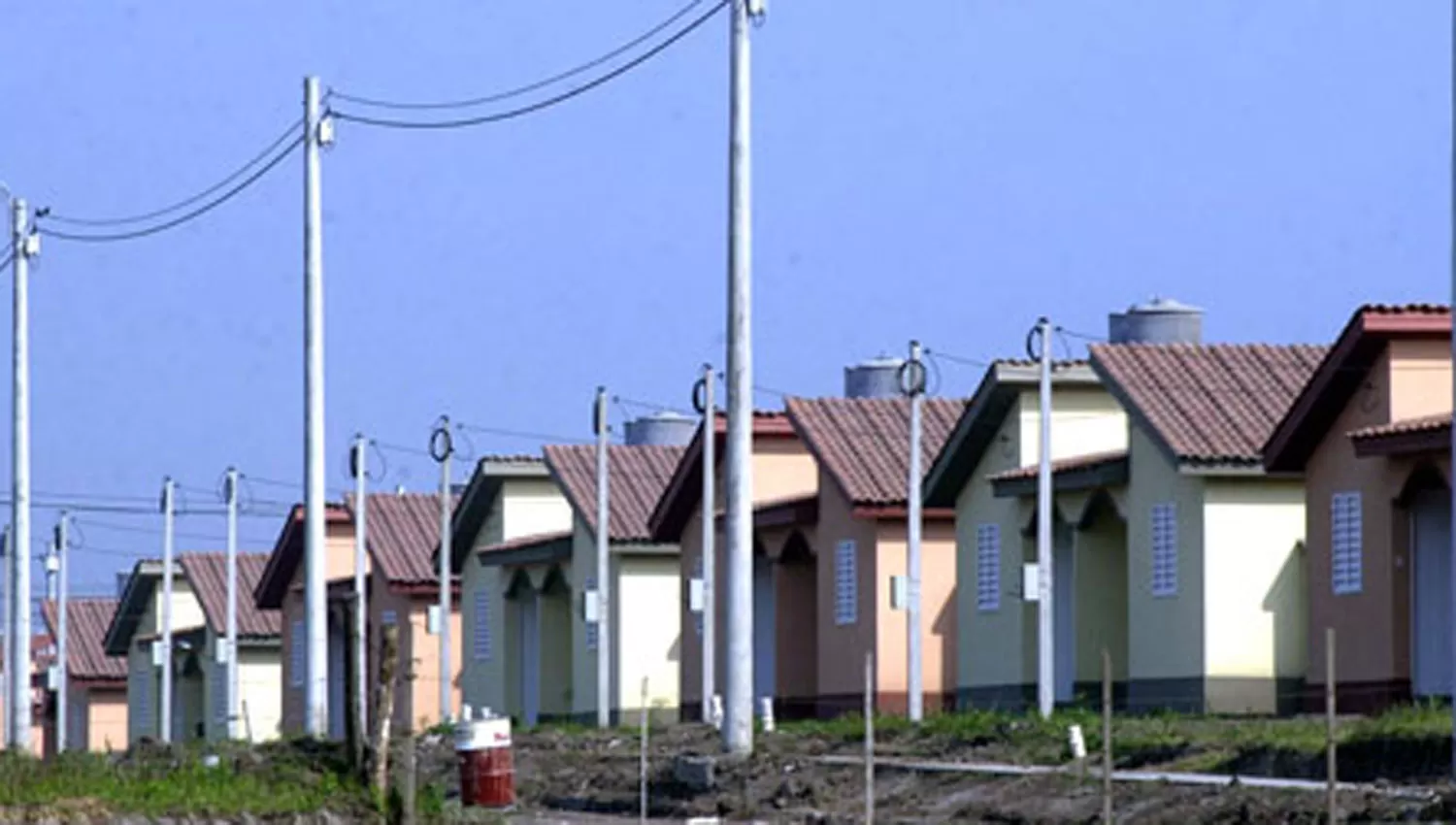 CASAS SOCIALES. La imagen muestra un barrio construido por el Instituto de la Vivienda. ARCHIVO