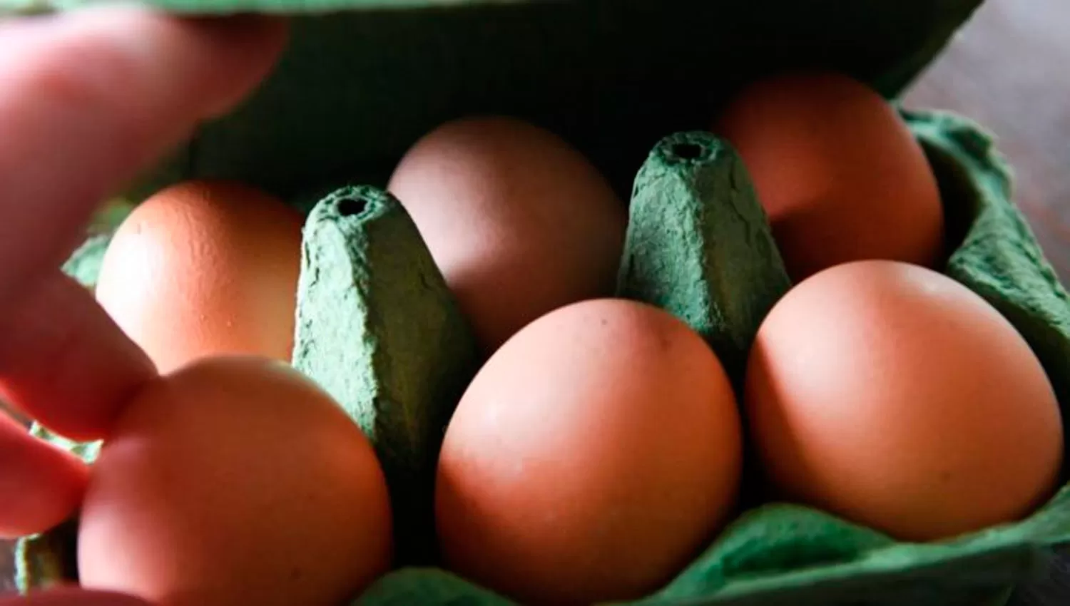 HUEVOS. El precio de las unidades aumentó por tercera vez en el año. FOTO TOMADA DE LAGACETA.ES