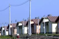 Caso Viviendas: los techos construidos con fondos públicos no llegan a quienes más lo necesitan