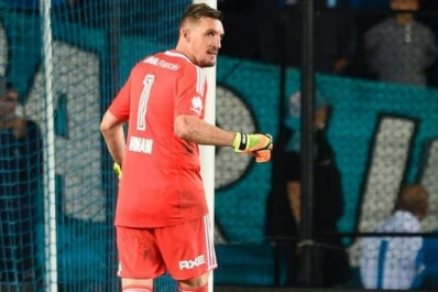 Angelici no anduvo con vueltas sobre el tema Armani