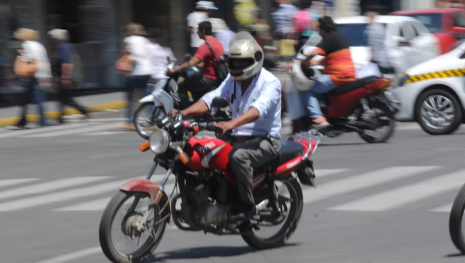 NUEVO TRÁMITE. Quienes deseen sacar el carnet para motos en la capital tienen que solicitar el certificado. ARCHIVO LA GACETA / FOTO DE FRANCO VERA