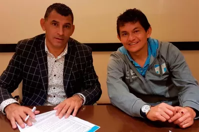 Hay goles para rato en Atlético: el Pulga renovó su contrato por dos años