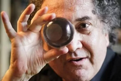 La máscara, la muerte y Piglia