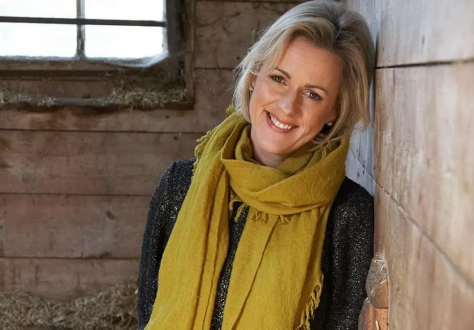 DE VISITA EN BUENOS AIRES. Jojo Moyes mostró en la última Feria del Libro que se su obra ha convertido en un fenómeno potente y atrapante. librosylibreros