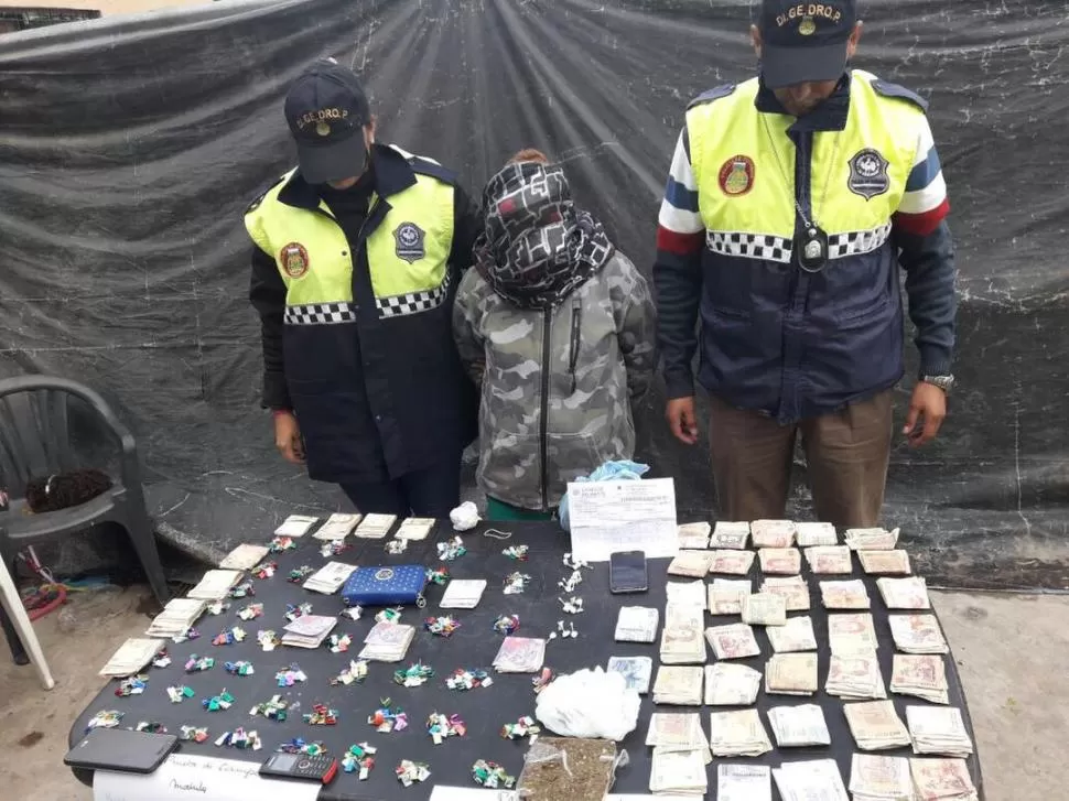 PROCEDIMIENTO. En un domicilio de avenida de Circunvalación Sur.  