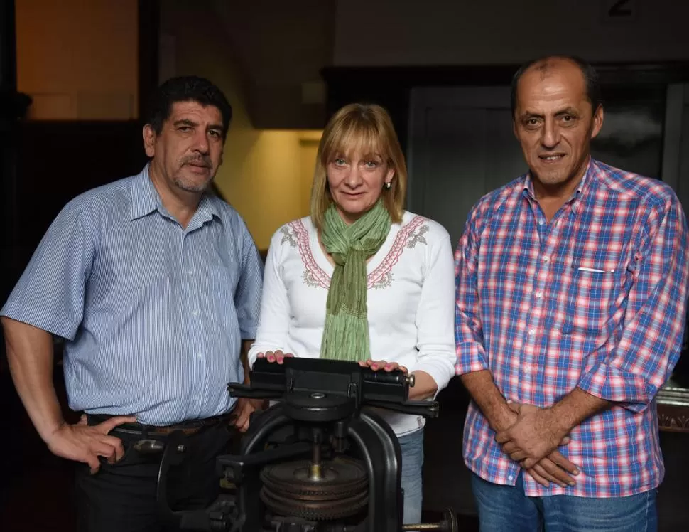 ESPERANZADOS EN UN MUNDO MEJOR. Leandro Sánchez, María de los Ángeles Illanes y Darío Vera. la gaceta / foto de diego aráoz 