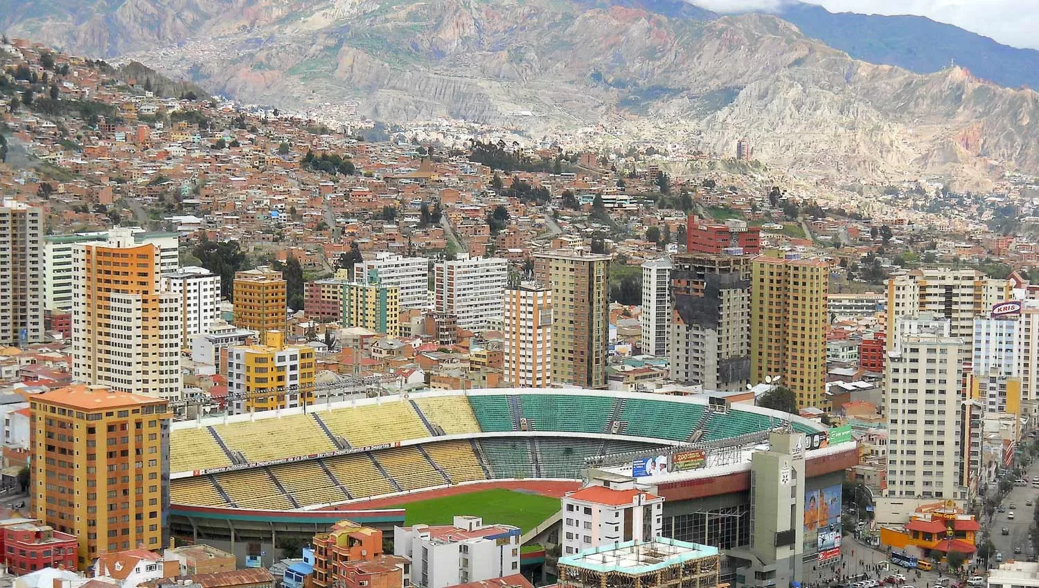 El Hernando Siles es una de las canchas más complicadas del mundo. FOTO TOMADA DE SPORTS.VICE.COM