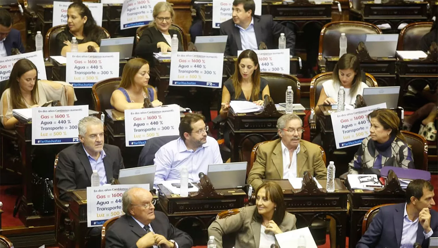 CUESTIONAMIENTO. Aunque no alcanzaron el quórum, los diputados de la oposición debatieron en el recinto. FOTO TOMADA DE LANACION.COM.AR