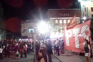 La protesta contra el aumento de tarifas se escuchará hoy con un ruidazo en Tucumán