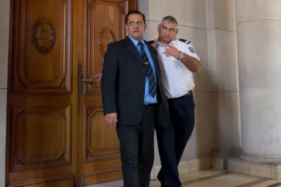 Caso Lebbos: ordenan detener por dos días hábiles al comisario que presentó los videos inéditos