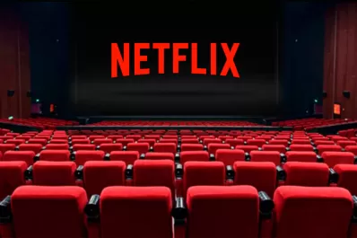 ¿Netflix comprará cines para proyectar sus películas?