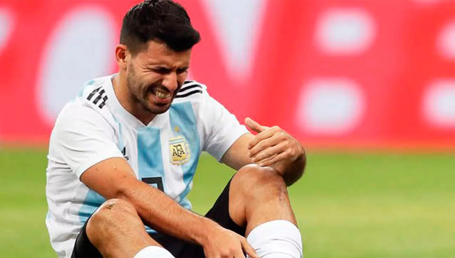 DESCARTADO. El Kun Agüero llegará con lo justo al Mundial. (TNT SPORTS)