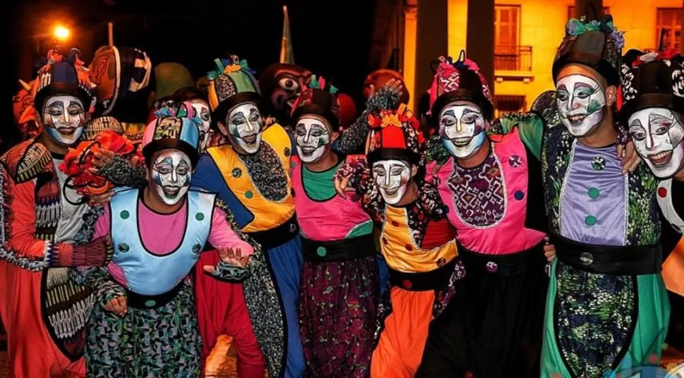 FELICIDAD. Fernández integró La Gran Muñeca, murga ganadora en 2016. 