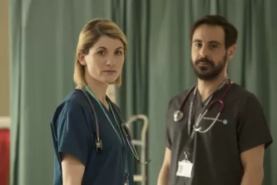 Una enfermera roba una identidad