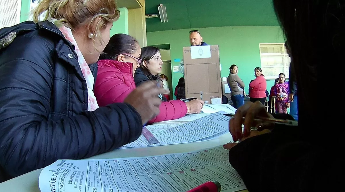 Proponen premiar con puntaje a docentes para que sean autoridades de mesa