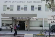 Aumentan la seguridad en Filosofía y Letras tras la denuncia de que una alumna fue acosada en un baño