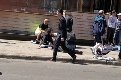 Video: una camioneta embistió a una decena de peatones en Toronto, Canadá