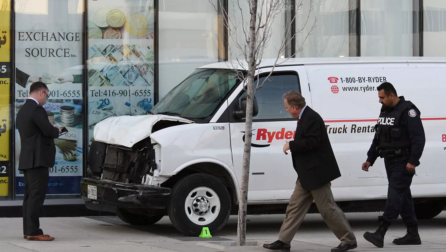 La camioneta que se utilizó para matar a los peatones. REUTERS